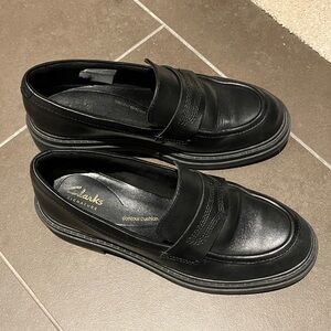 Clarks Women's Black Leather Loafers